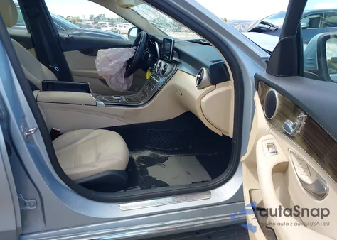 2018 Mercedes-Benz C 300 from USA, damaged, VIN WDDWF4JB0JR339280